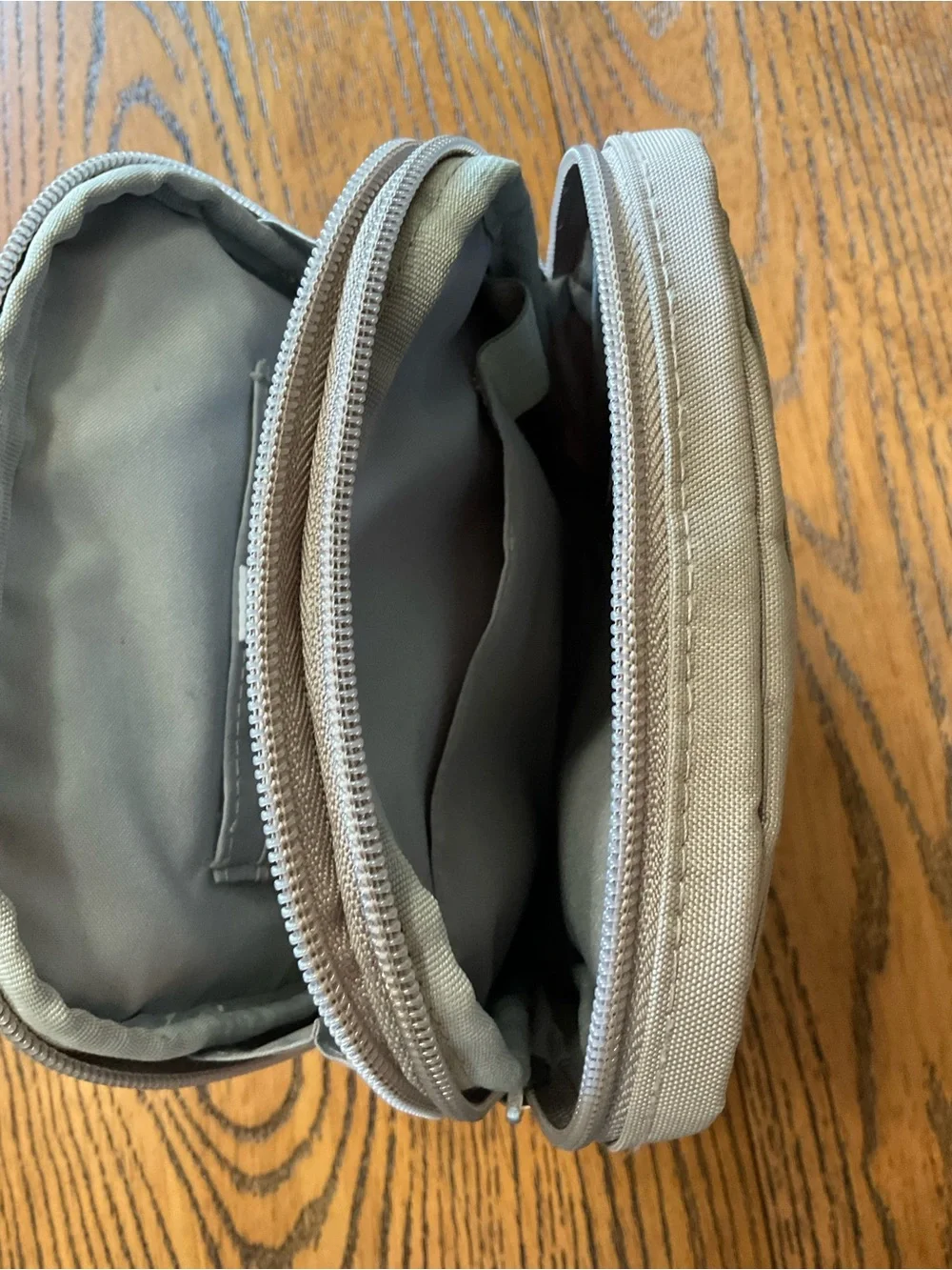 Baggallini compact crossbody
